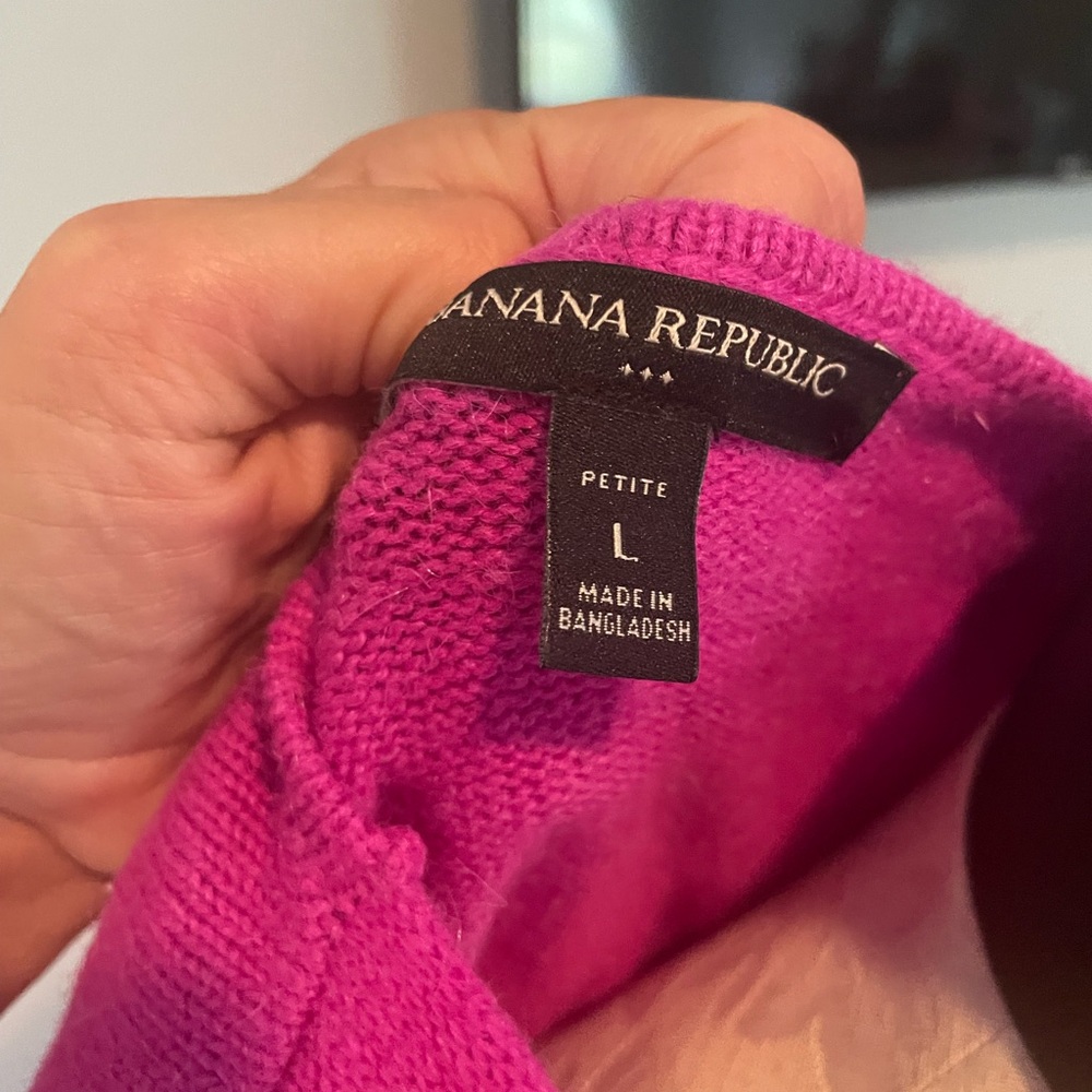 Banana Republic v-neck magenta sweater
